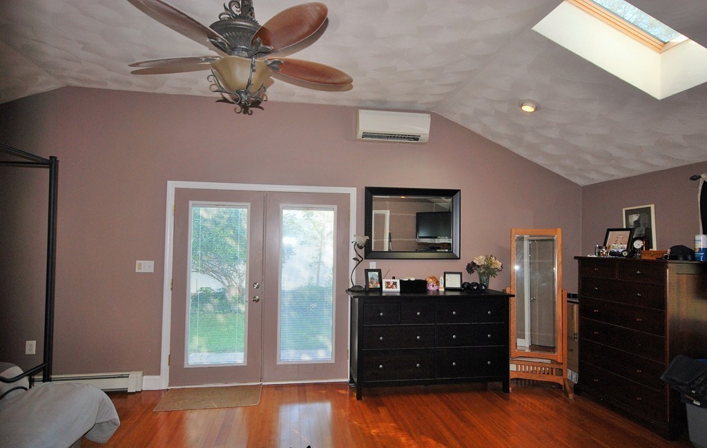 29 Elizabeth Road Billerica, MA 01821 - Photo 8 of 24 Gallery Image 8