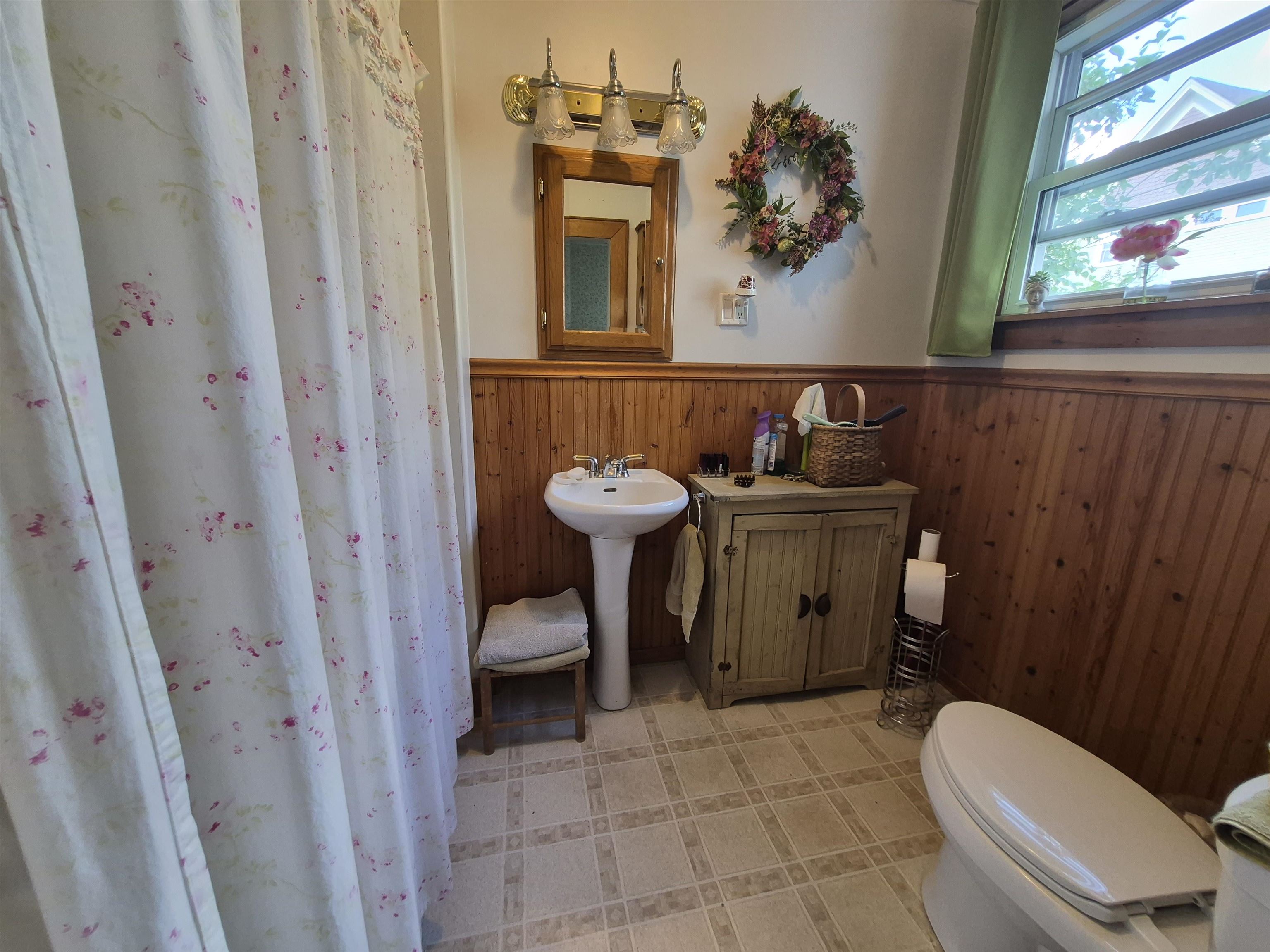 48 Middle Street Lancaster, NH 03584 - Photo 23 of 44