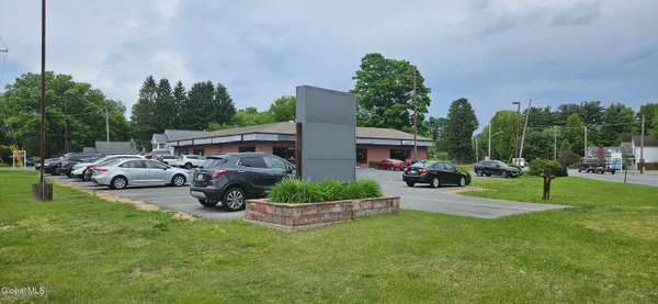 $28 | 654 Saratoga Road, Unit 2, Wilton, NY 12831