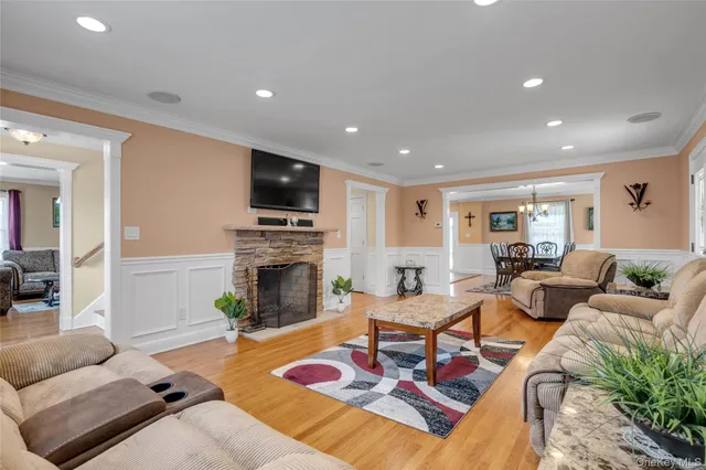 $1,399,000 | 10 Field Avenue, Hicksville, NY 11801