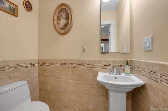 $1,399,000 | 10 Field Avenue, Hicksville, NY 11801