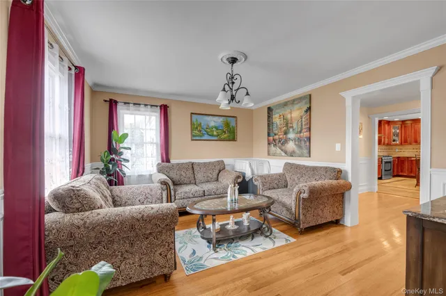 $1,399,000 | 10 Field Avenue, Hicksville, NY 11801