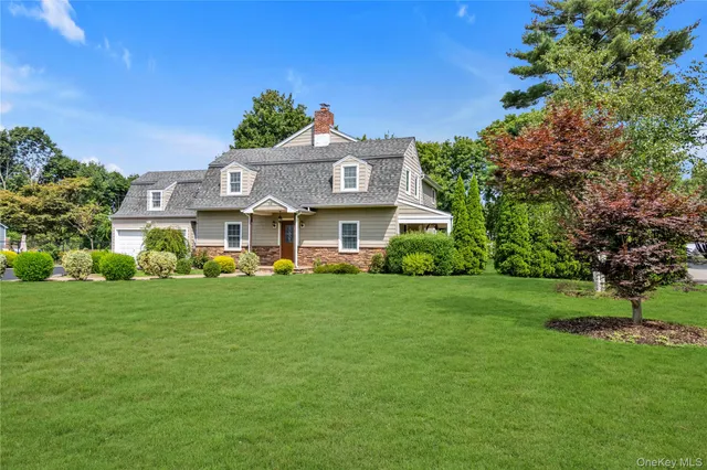 $1,399,000 | 10 Field Avenue, Hicksville, NY 11801