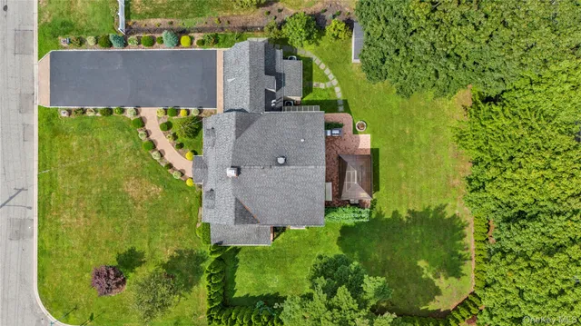 $1,399,000 | 10 Field Avenue, Hicksville, NY 11801