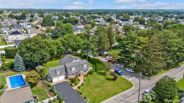 $1,399,000 | 10 Field Avenue, Hicksville, NY 11801