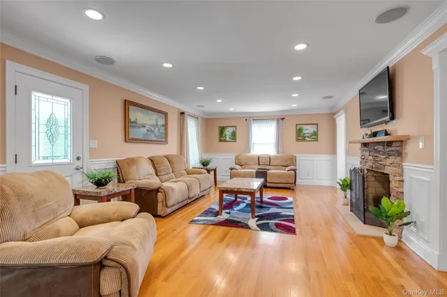 $1,399,000 | 10 Field Avenue, Hicksville, NY 11801