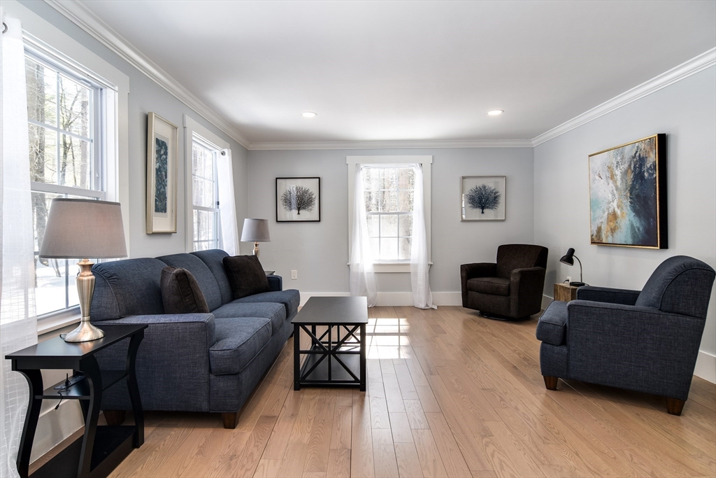 555 Old Harvard Road Boxborough, MA 01719 - Photo 4 of 40
