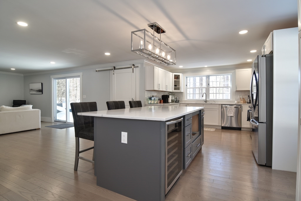 555 Old Harvard Road Boxborough, MA 01719 - Photo 7 of 40