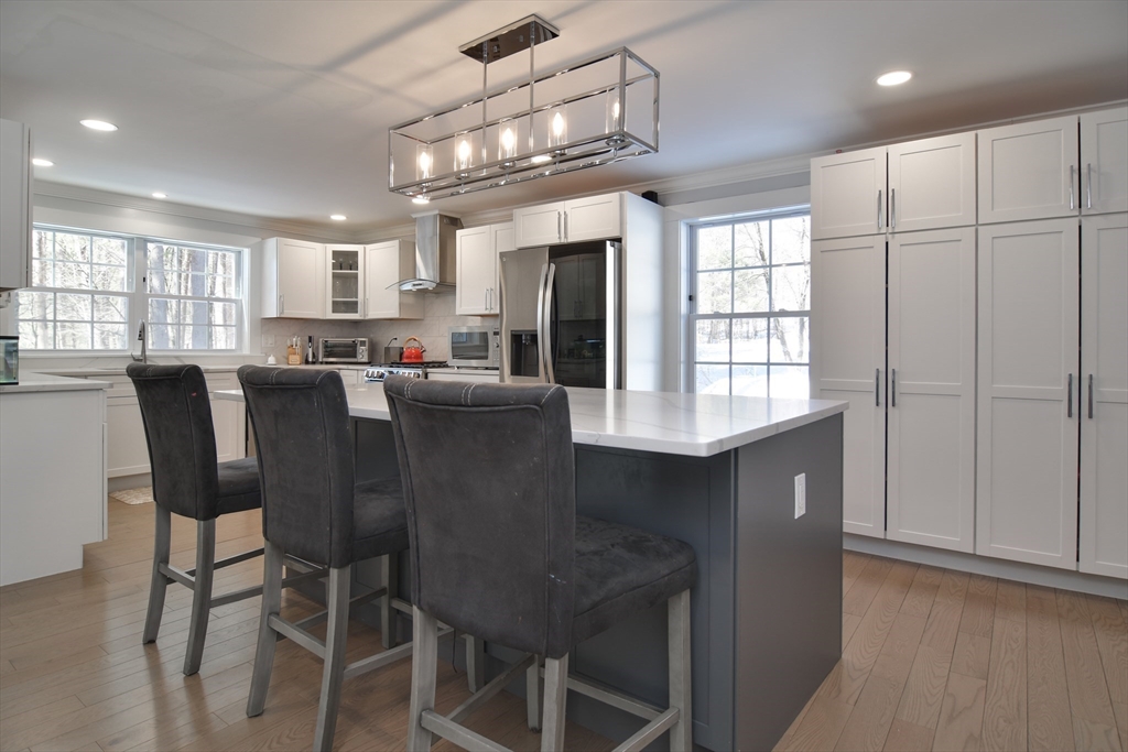 555 Old Harvard Road Boxborough, MA 01719 - Photo 8 of 40