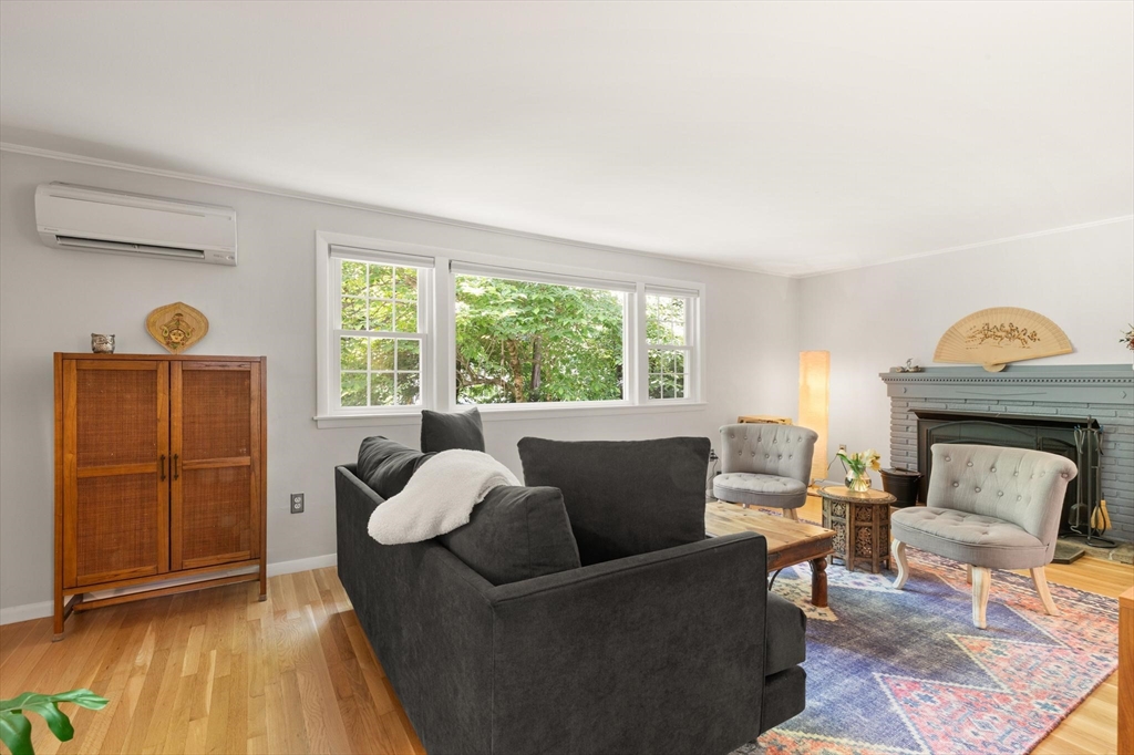 220 Old Lancaster Road Sudbury, MA 01776 - Photo 8 of 28