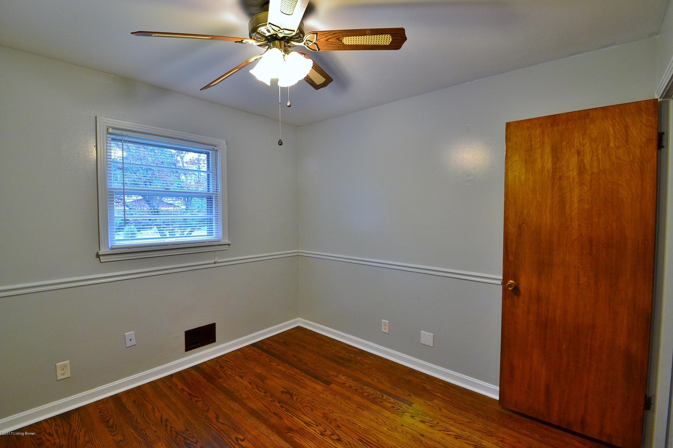 4812 Goepper Road Louisville, KY 40258 - Photo 24 of 40 DSC_0492