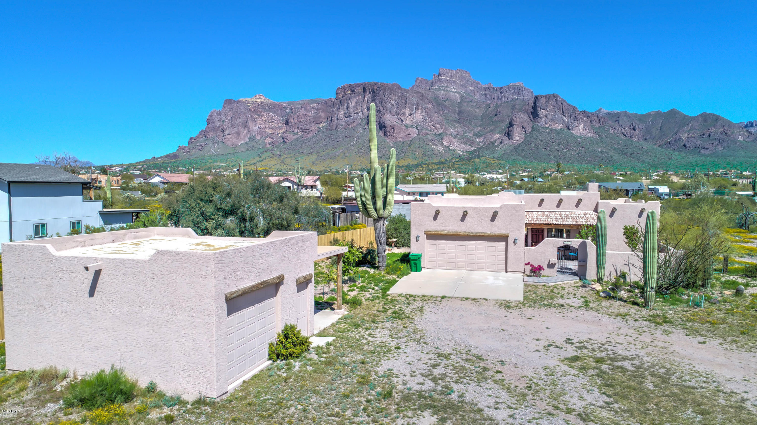 1049 North Sun Road Apache Junction, AZ 85119 - Photo 1 of 28 1049 N Sun Road-25