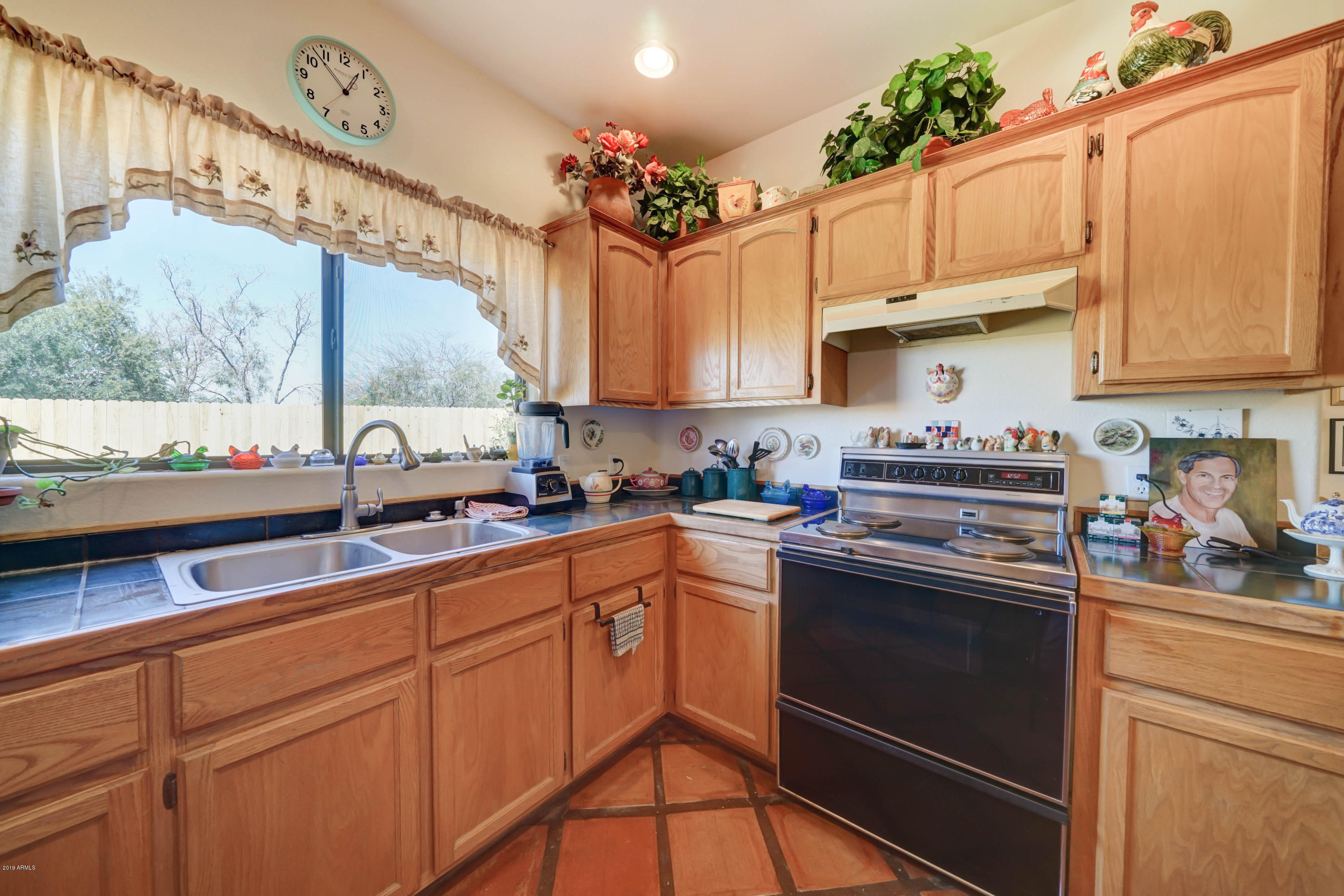 1049 North Sun Road Apache Junction, AZ 85119 - Photo 10 of 28 1049 N Sun Road-10