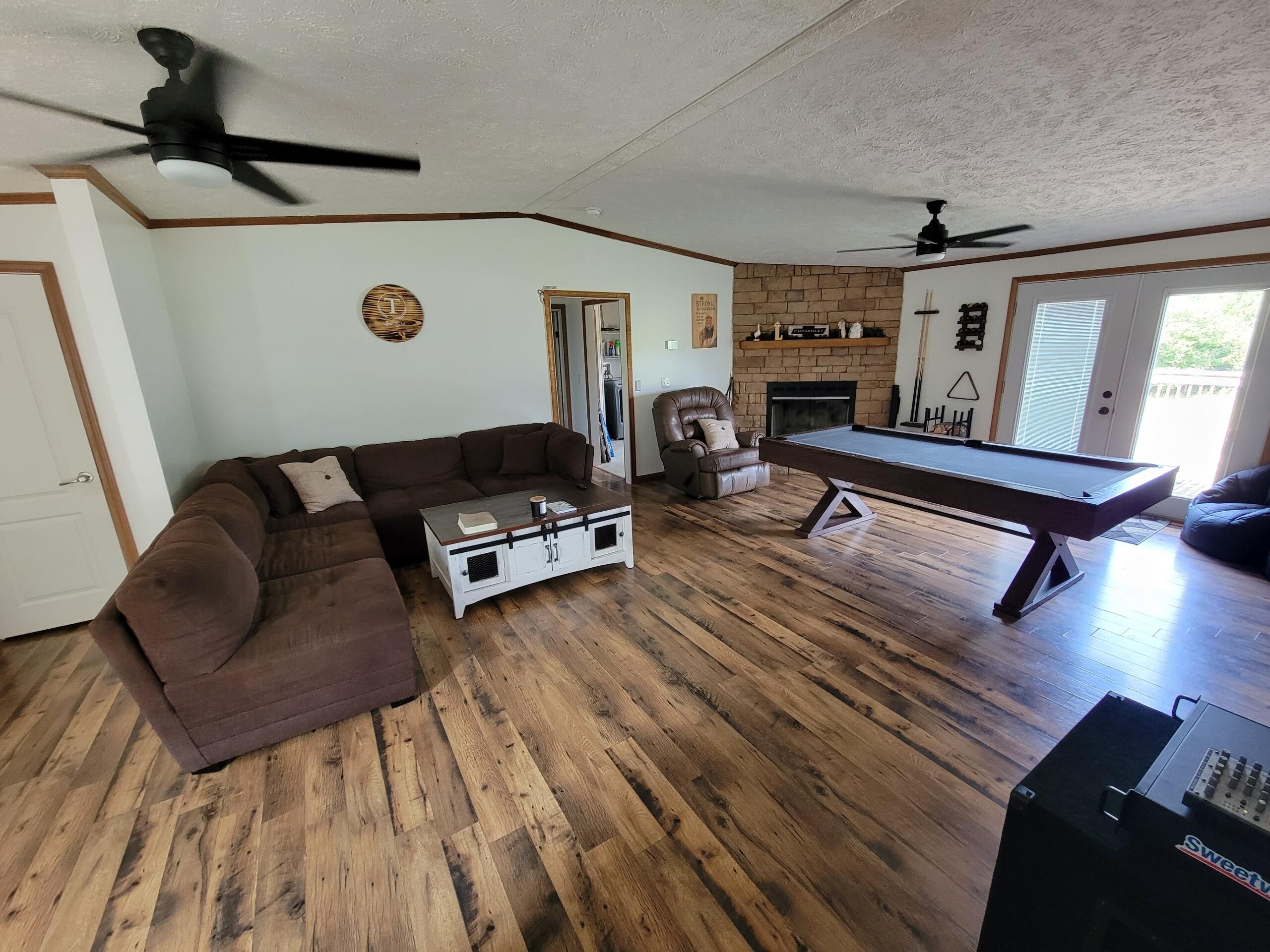 1117 Lucy Wade Road Rocky Mount, VA 24151 - Photo 3 of 18 Living Room