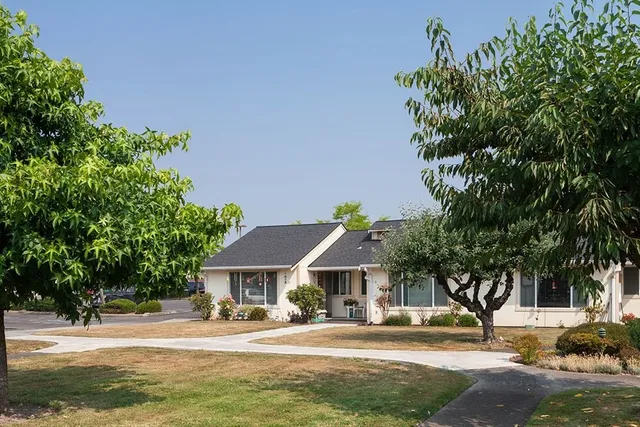 $720 | 2649 Warner Avenue West, Enumclaw, WA 98022