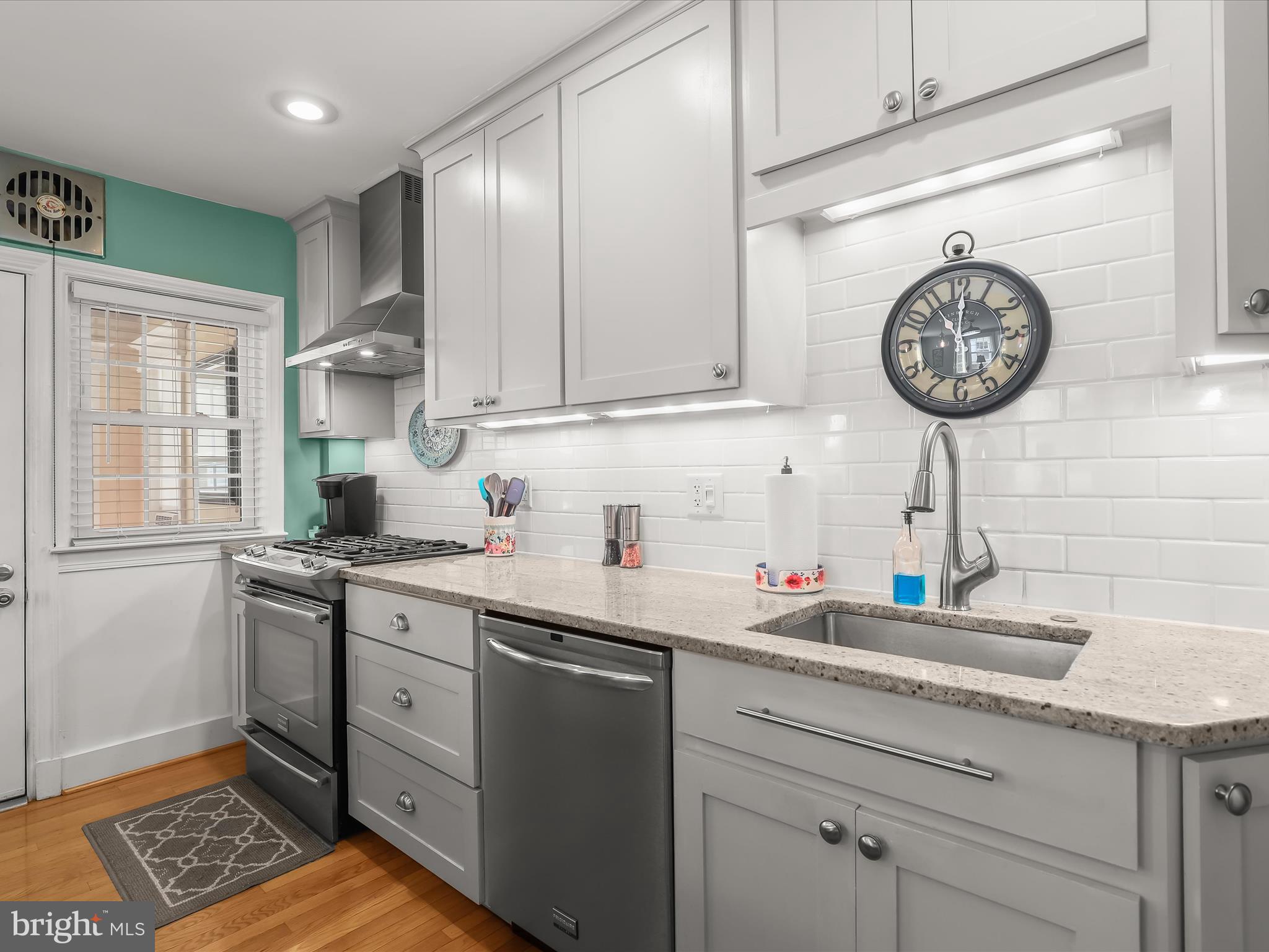 411 Greenlow Road Baltimore, MD 21228 - Photo 18 of 59 Soft Close Cabinetry - Decorative Backsplash