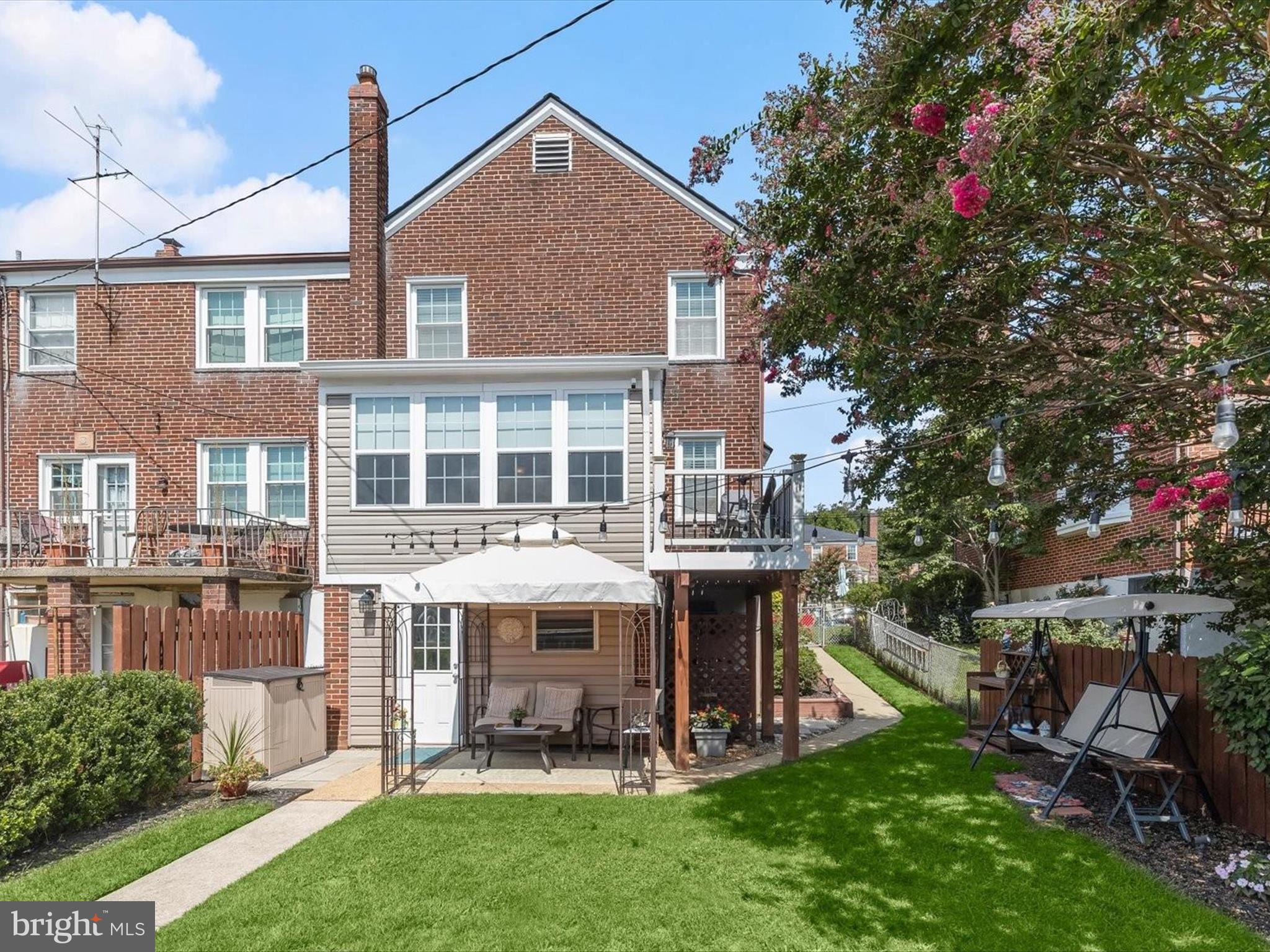 411 Greenlow Road Baltimore, MD 21228 - Photo 2 of 59 End-of - Group - Landscaped Grounds