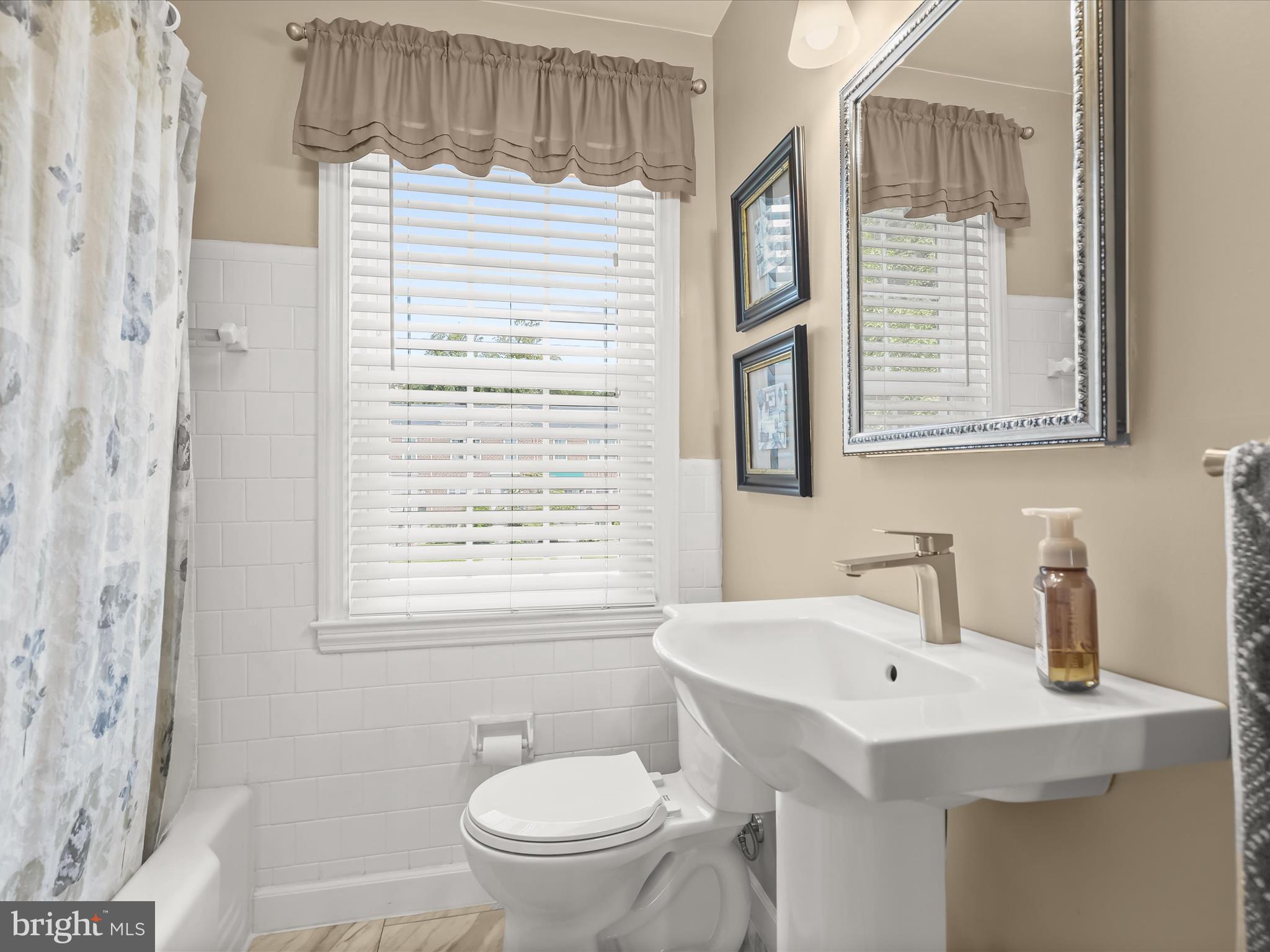 411 Greenlow Road Baltimore, MD 21228 - Photo 31 of 59 Full Bath