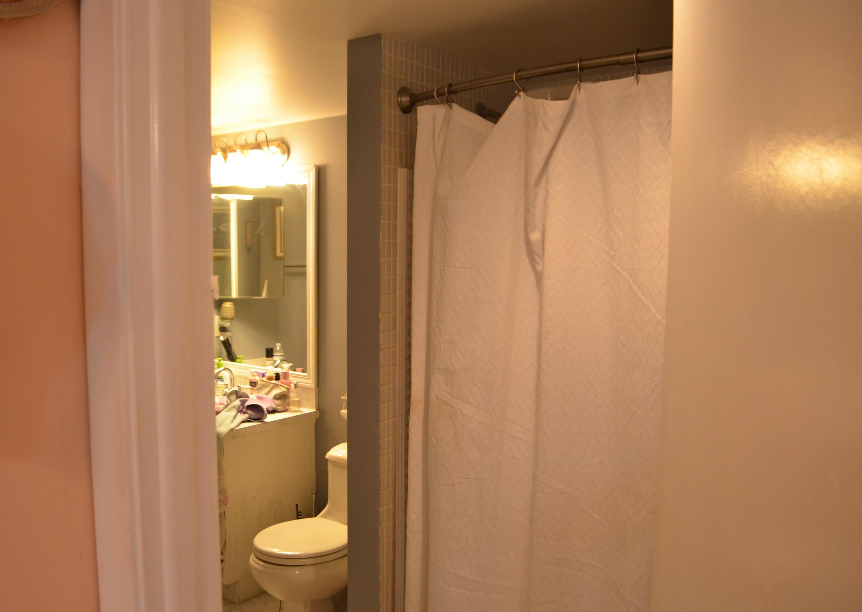 2 East Royal Palm Road, Unit 1040 Boca Raton, FL 33432 - Photo 20 of 30 Jack & Jill Bath