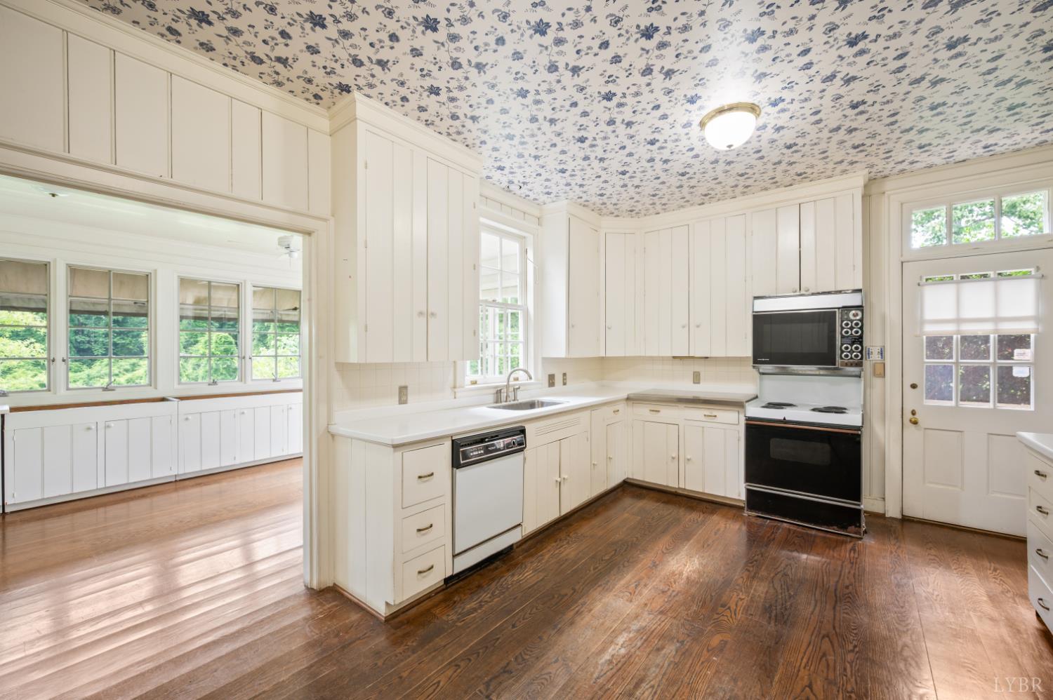 4405 Williams Road Lynchburg, VA 24503 - Photo 12 of 42