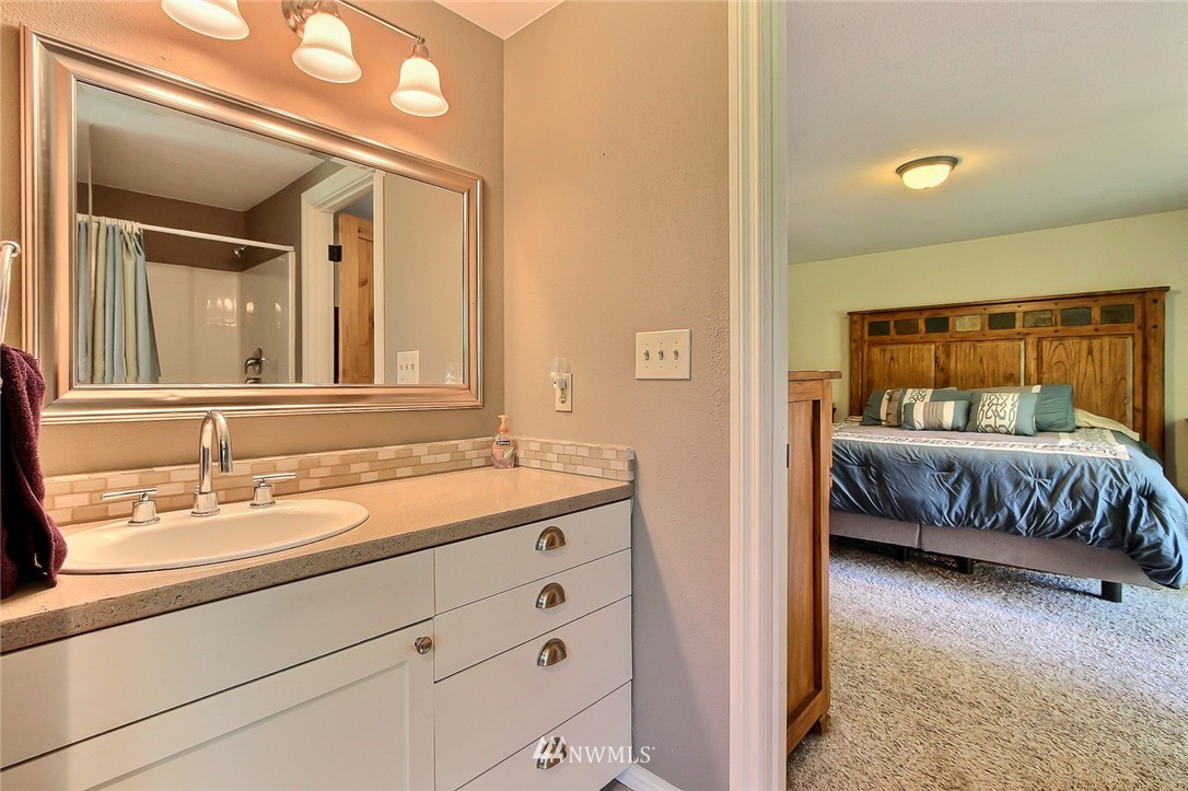 19441 Maxwell Road Southeast Maple Valley, WA 98038 - Photo 11 of 15