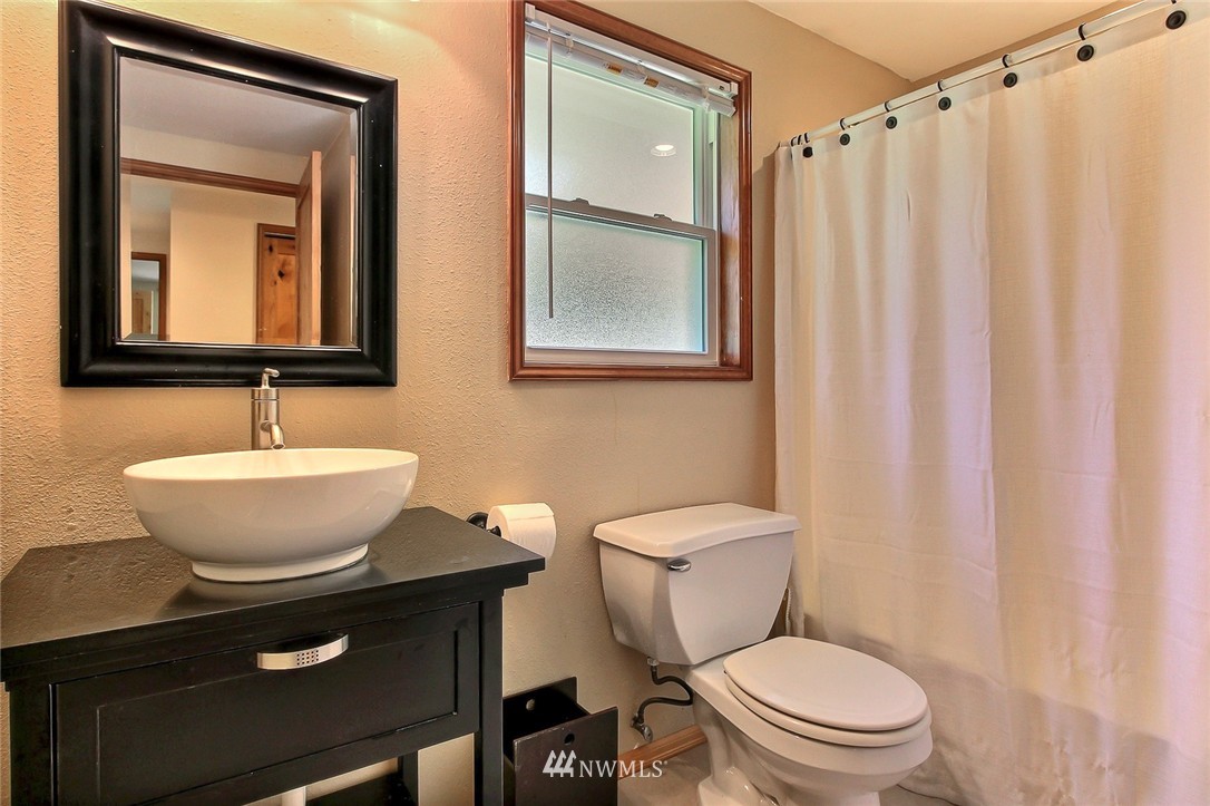 19441 Maxwell Road Southeast Maple Valley, WA 98038 - Photo 8 of 15
