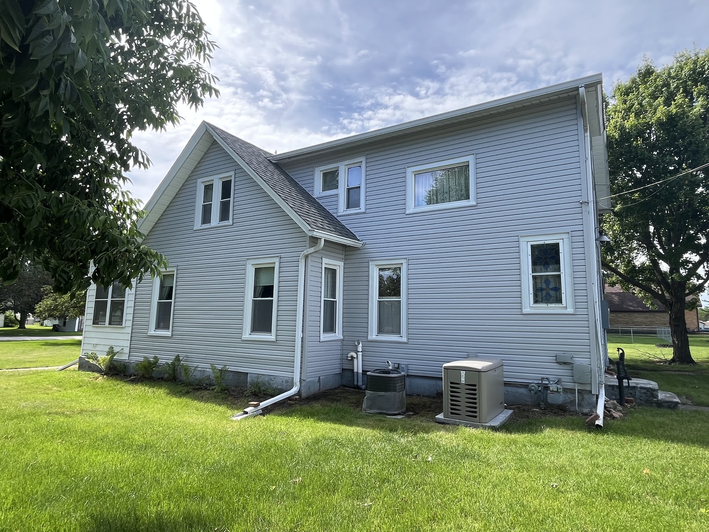 209 North School Street Atkinson, IL 61235 - Photo 6 of 37