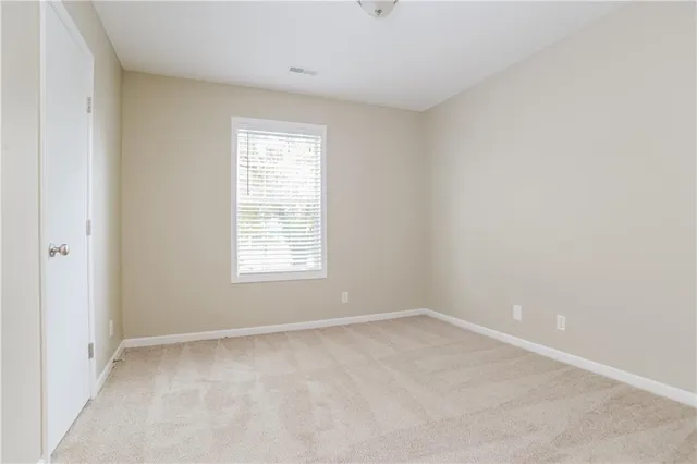 $1,810 | 1602 Cooper Drive, Raymore, MO 64083