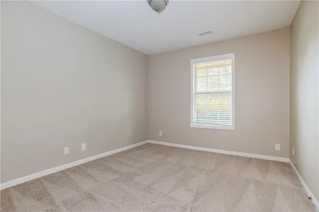 $1,810 | 1602 Cooper Drive, Raymore, MO 64083