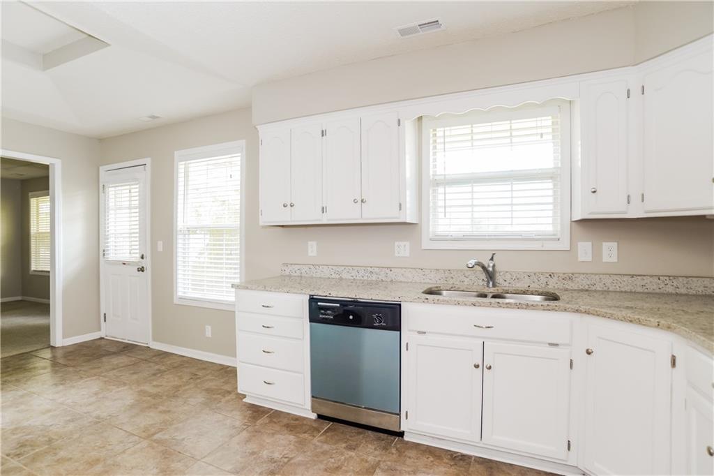 1602 Cooper Drive Raymore, MO 64083 - Photo 7 of 16