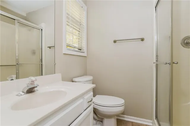 $1,810 | 1602 Cooper Drive, Raymore, MO 64083