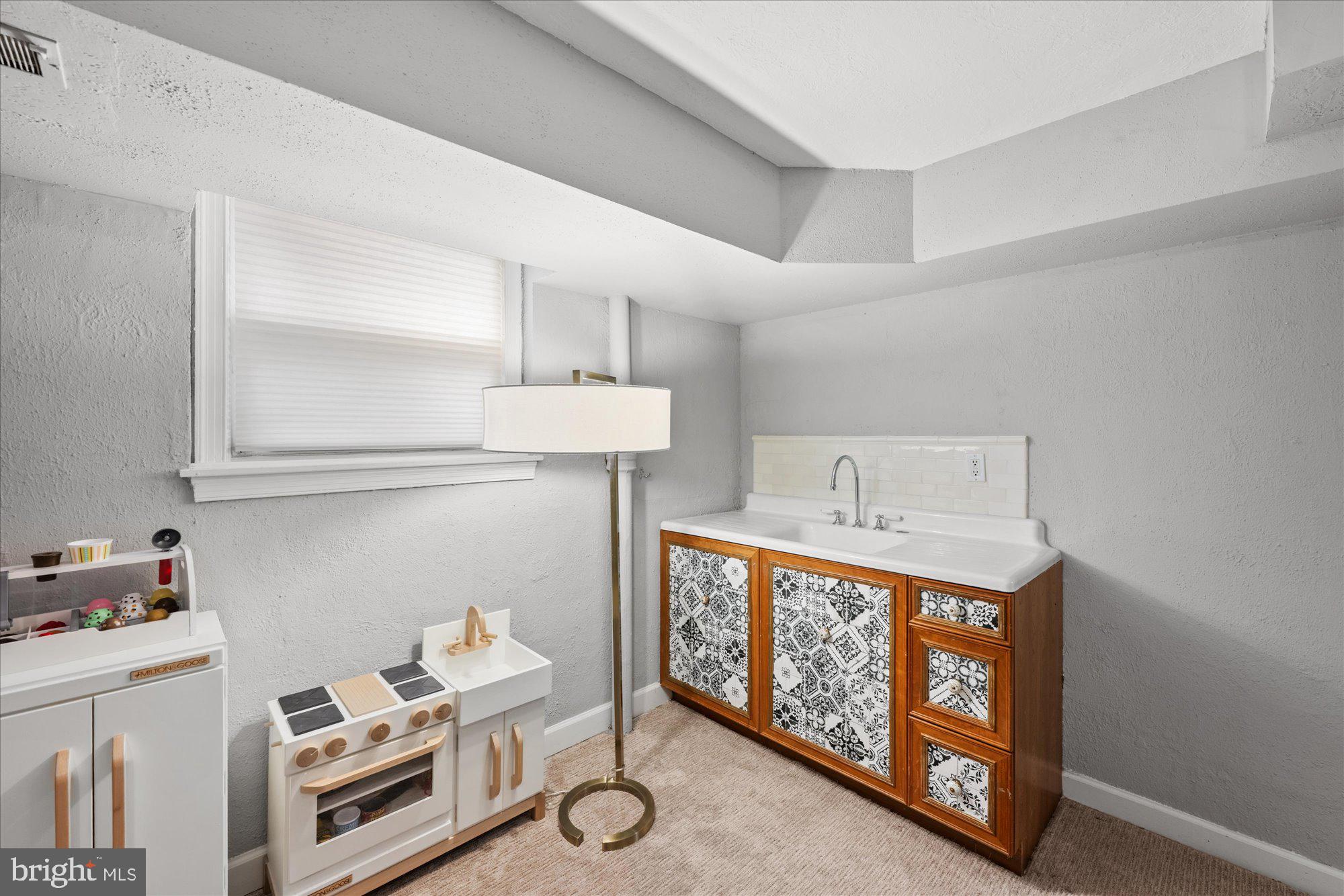 3719 Jenifer Street Northwest Washington, DC 20015 - Photo 17 of 24