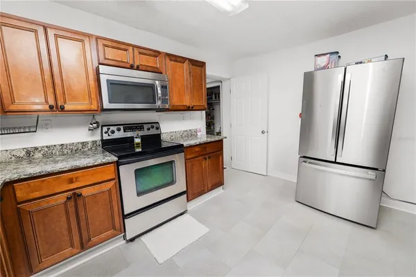 $2,100 | 1250 Mitchell Street, Lakeland, FL 33801