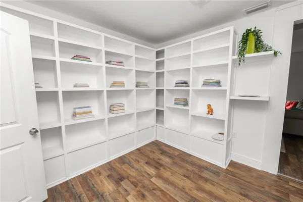 $2,100 | 1250 Mitchell Street, Lakeland, FL 33801