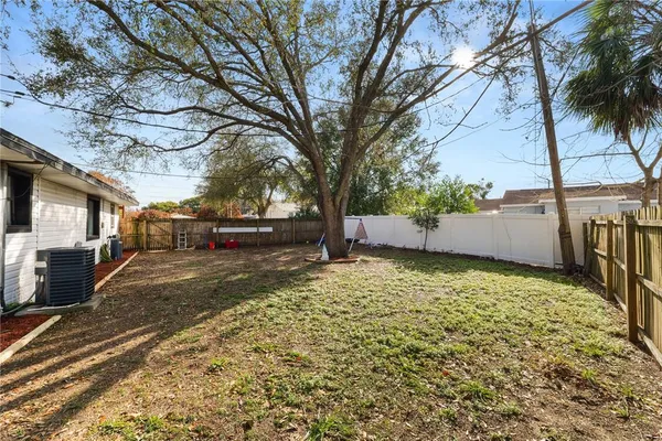 $2,100 | 1250 Mitchell Street, Lakeland, FL 33801