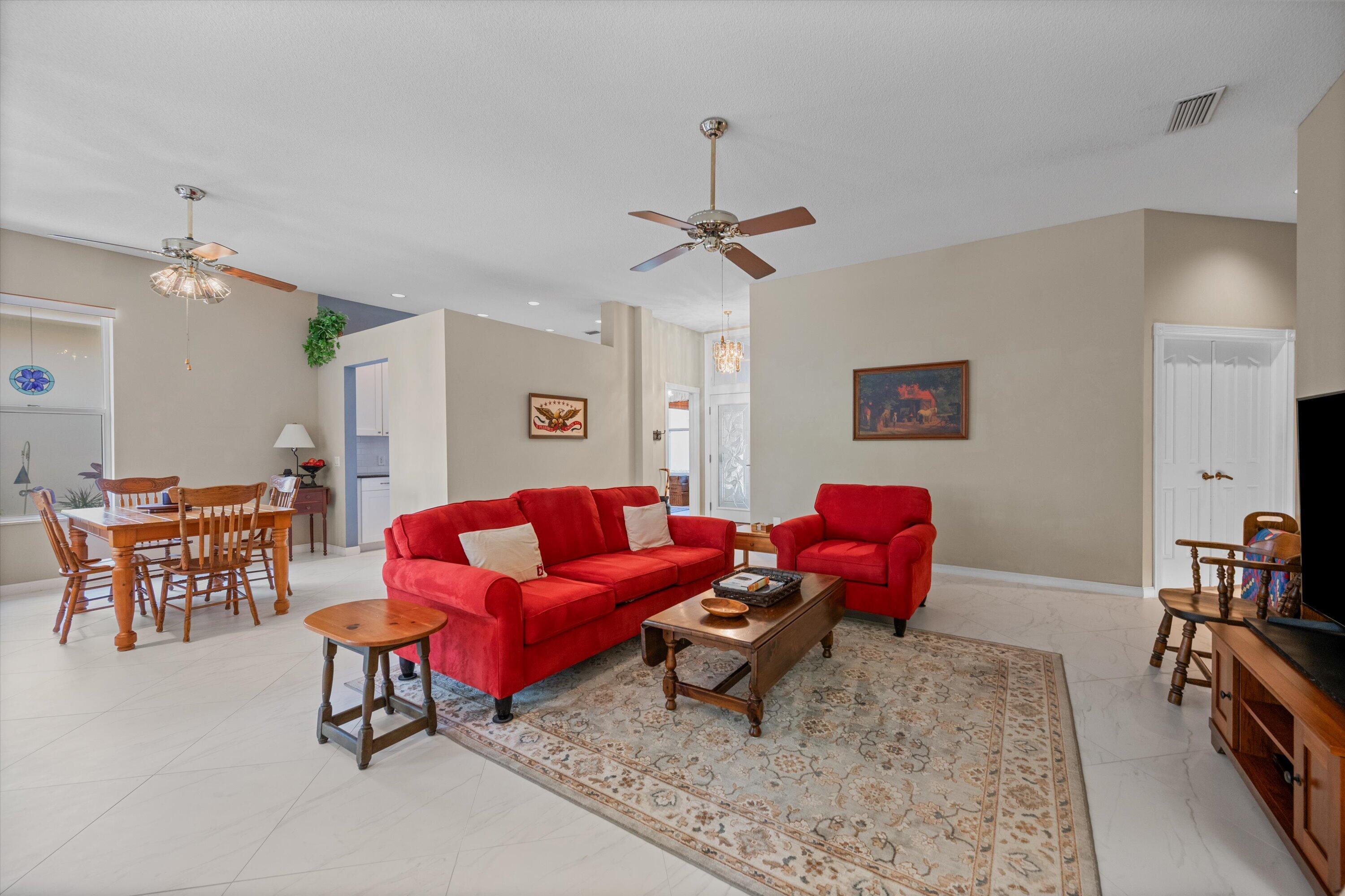 178 Hampton Place Jupiter, FL 33458 - Photo 6 of 46 10-DSC_1612
