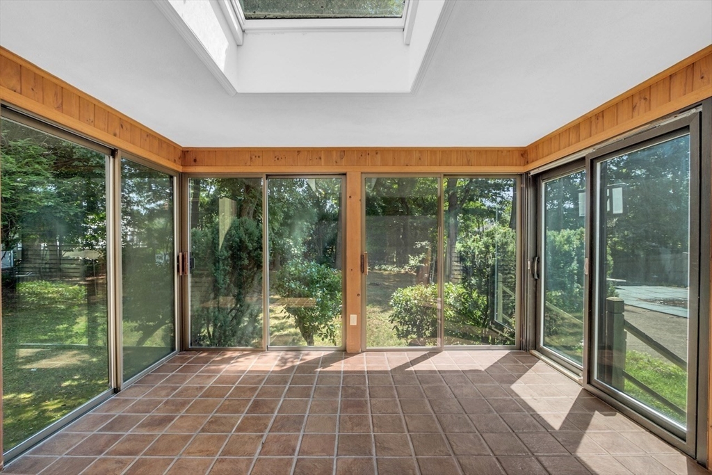 127 Quail Run Road North Andover, MA 01845 - Photo 14 of 29 Gallery Image 14