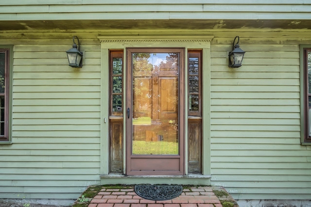 127 Quail Run Road North Andover, MA 01845 - Photo 3 of 29 Gallery Image 3