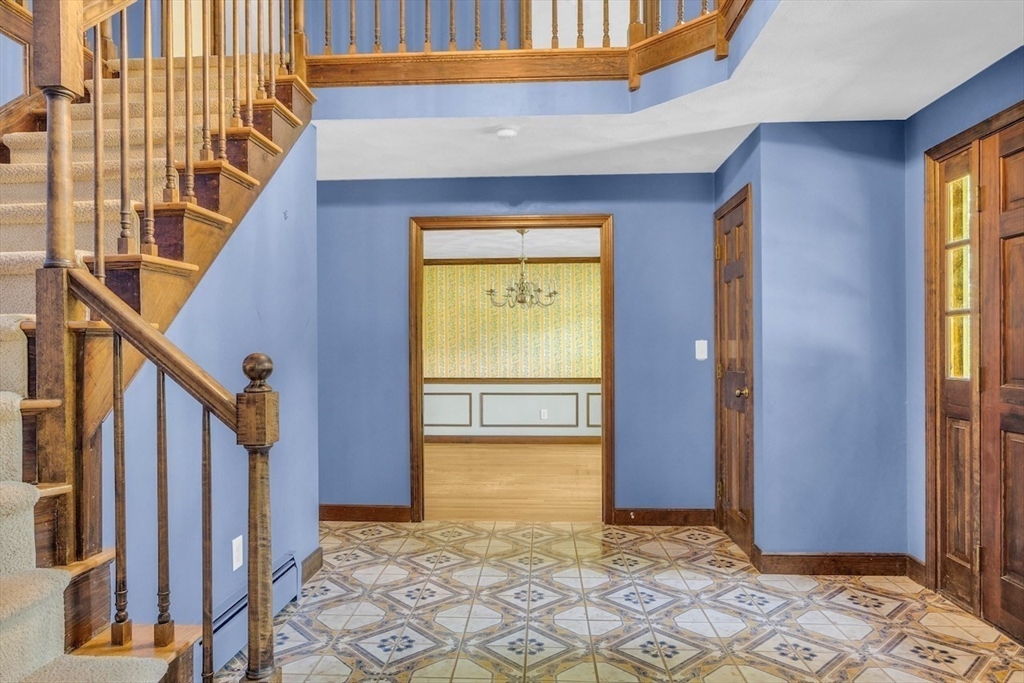 127 Quail Run Road North Andover, MA 01845 - Photo 5 of 29 Gallery Image 5