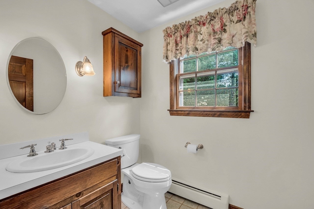 127 Quail Run Road North Andover, MA 01845 - Photo 9 of 29 Gallery Image 9