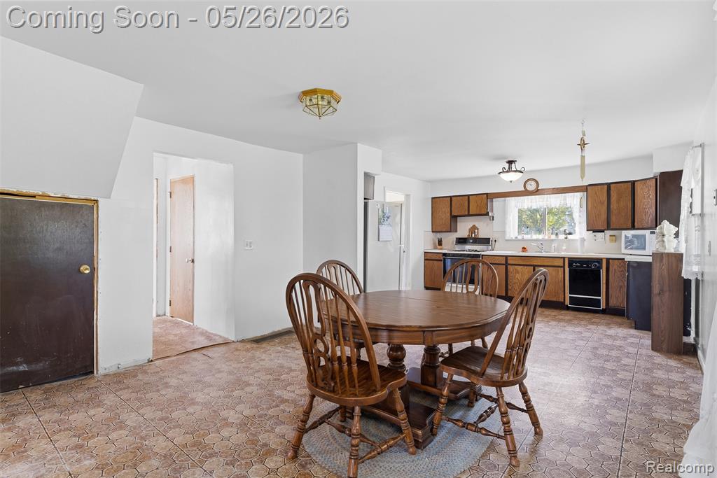 1145 South Washburn Road Lapeer, MI 48446 - Photo 13 of 56