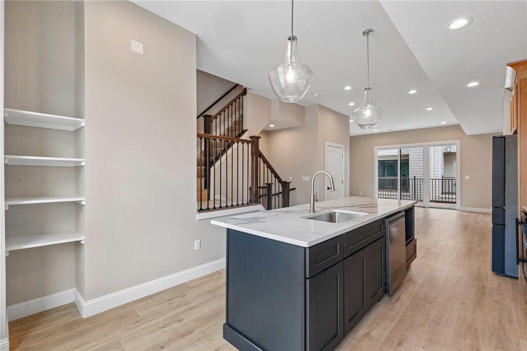 3908 Edwards Road, Unit B Cincinnati, OH 45209 - Photo 13 of 49 Gallery Image 13