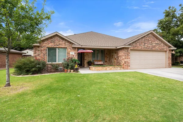 $375,000 | 1009 Dogwood Avenue, Idalou, TX 79329