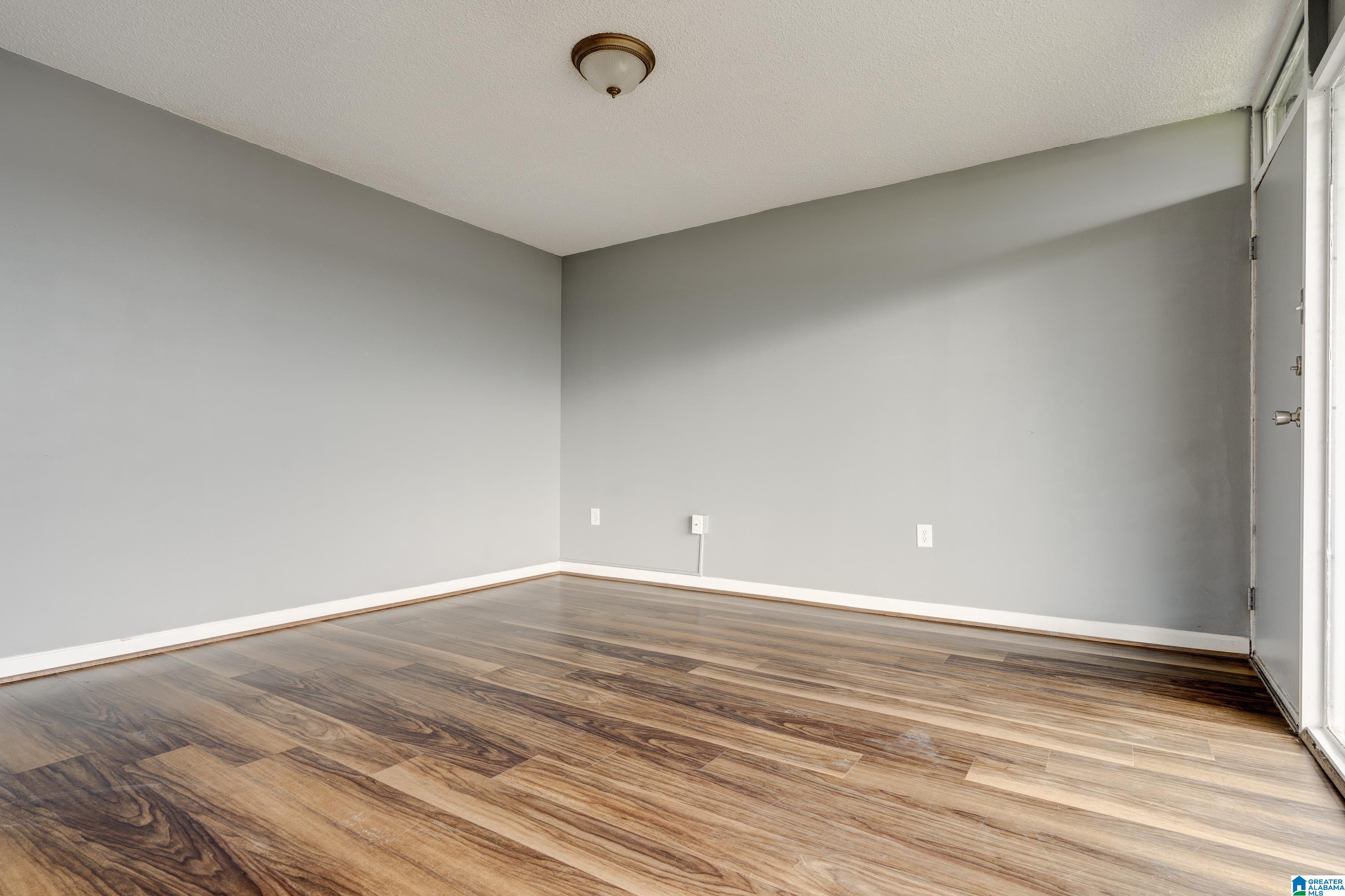2990 Rhodes Circle South, Unit 322 Birmingham, AL 35205 - Photo 7 of 25