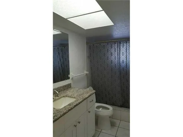 $1,200 | 5800 Margate Boulevard, Unit 725, Margate, FL 33063