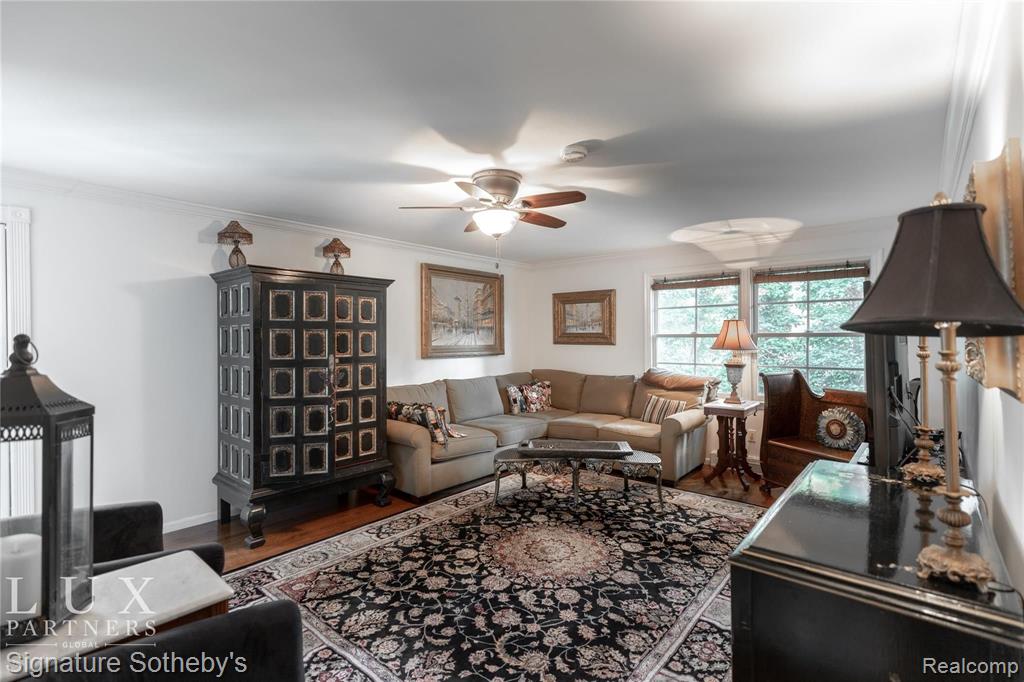 563 Shelden Road Grosse Pointe Shores, MI 48236 - Photo 20 of 25
