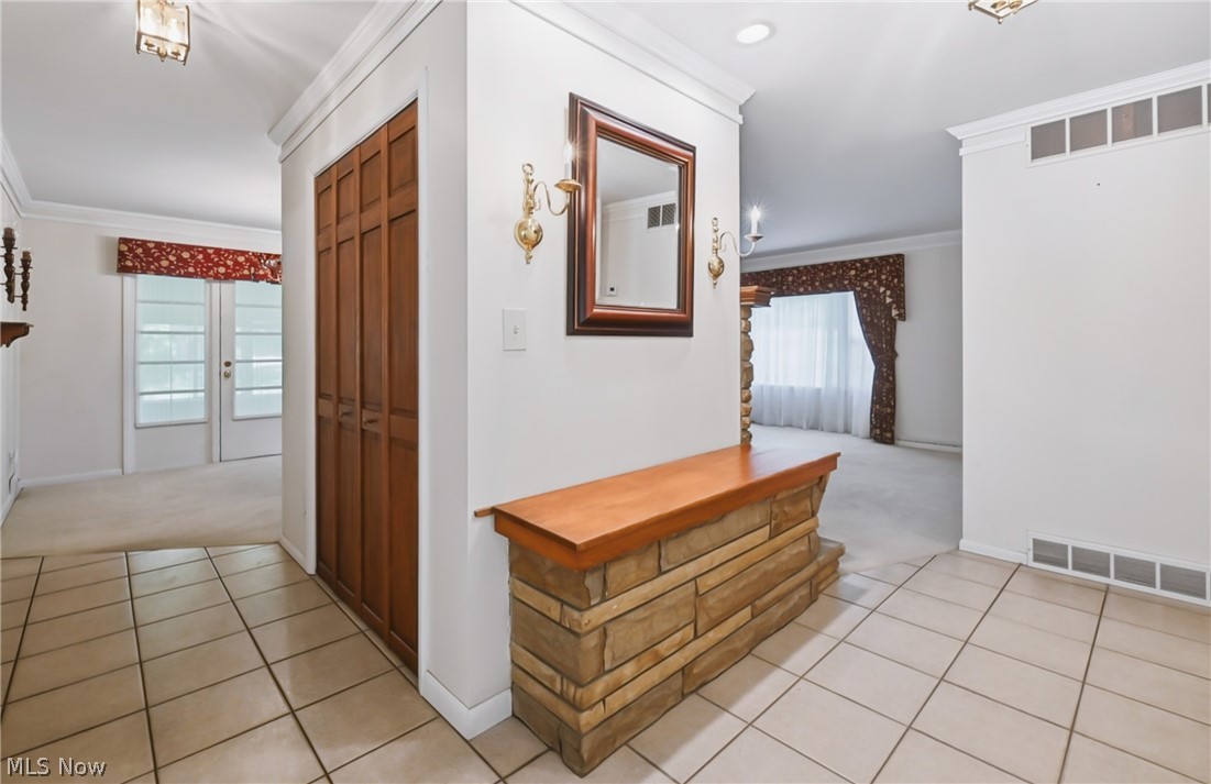 8564 Squires Lane Northeast Warren, OH 44484 - Photo 4 of 38