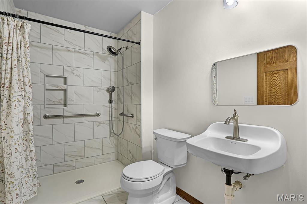 121 Tanglewood Road Union, MO 63084 - Photo 17 of 38