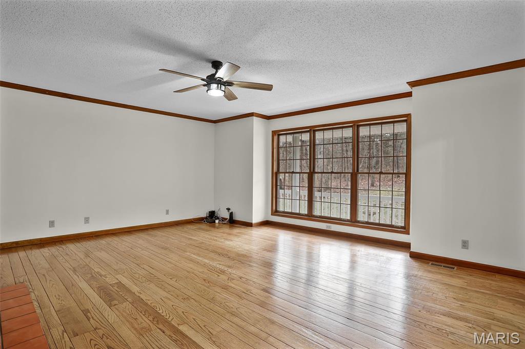 121 Tanglewood Road Union, MO 63084 - Photo 7 of 38