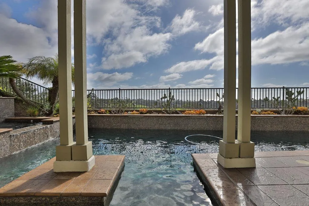 1375 Ravean Court Encinitas, CA 92024 - Photo 45 of 73